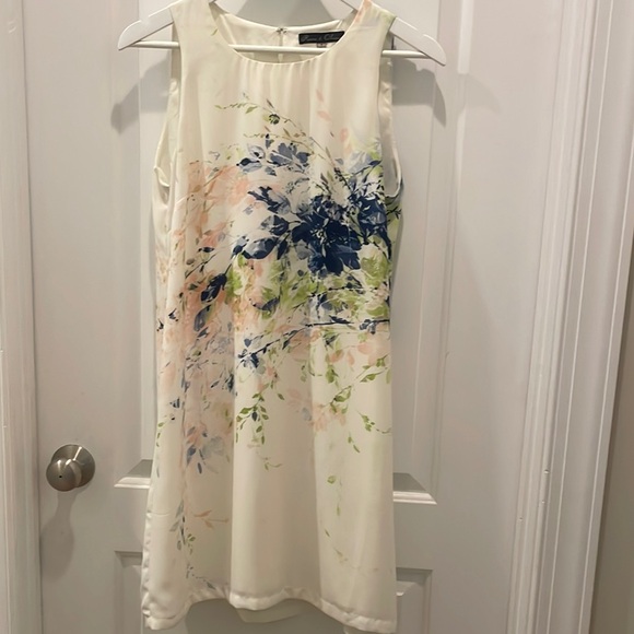 Rose & Olive Cream Sleeveless Scoop Neck Midi Sundress - Picture 1 of 8